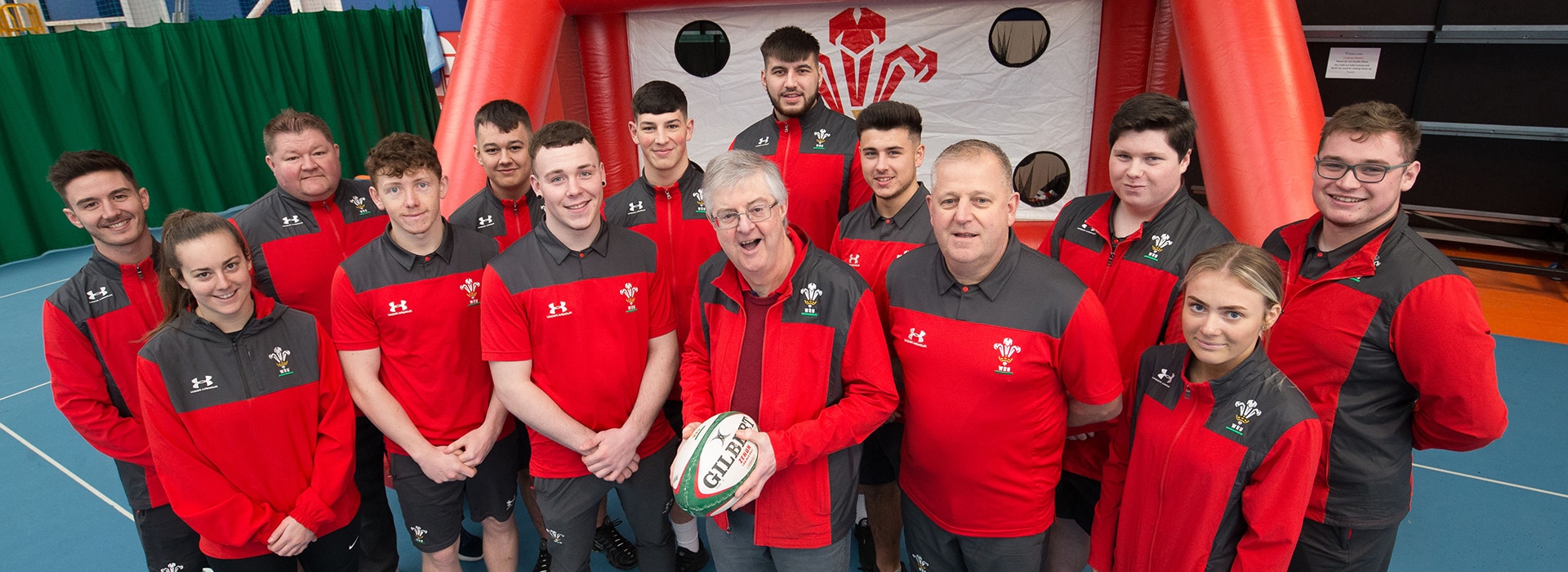 07.02.20 - WRU Apprentices with First Minister and Muslim Faith school students at rugby taster session